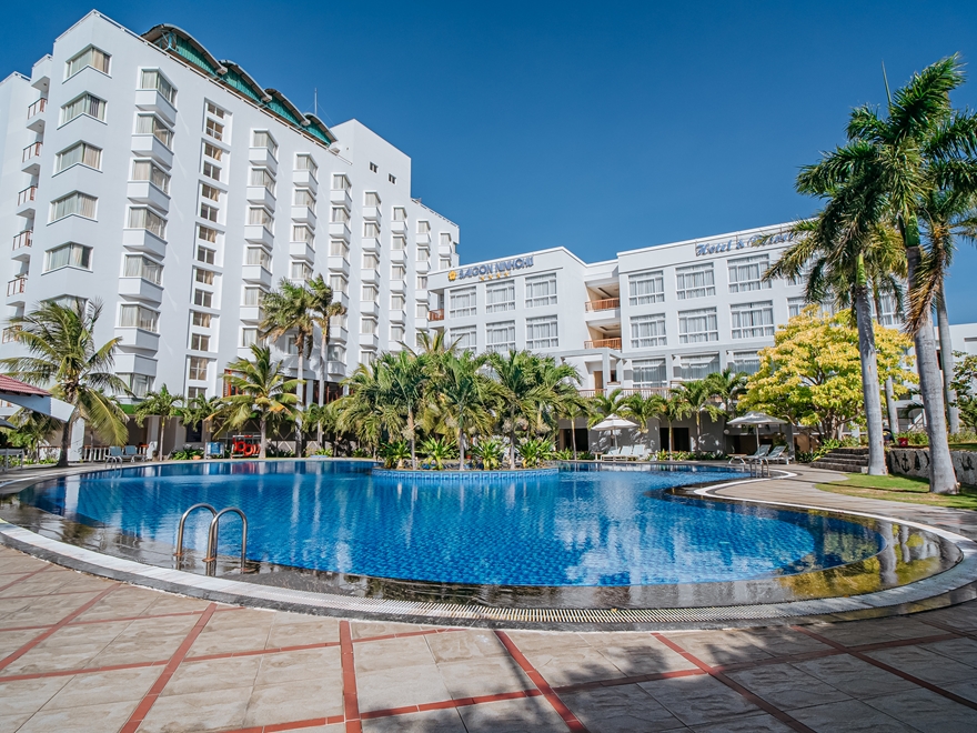 FREE & EASY SÀI GÒN NINH CHỮ 4*