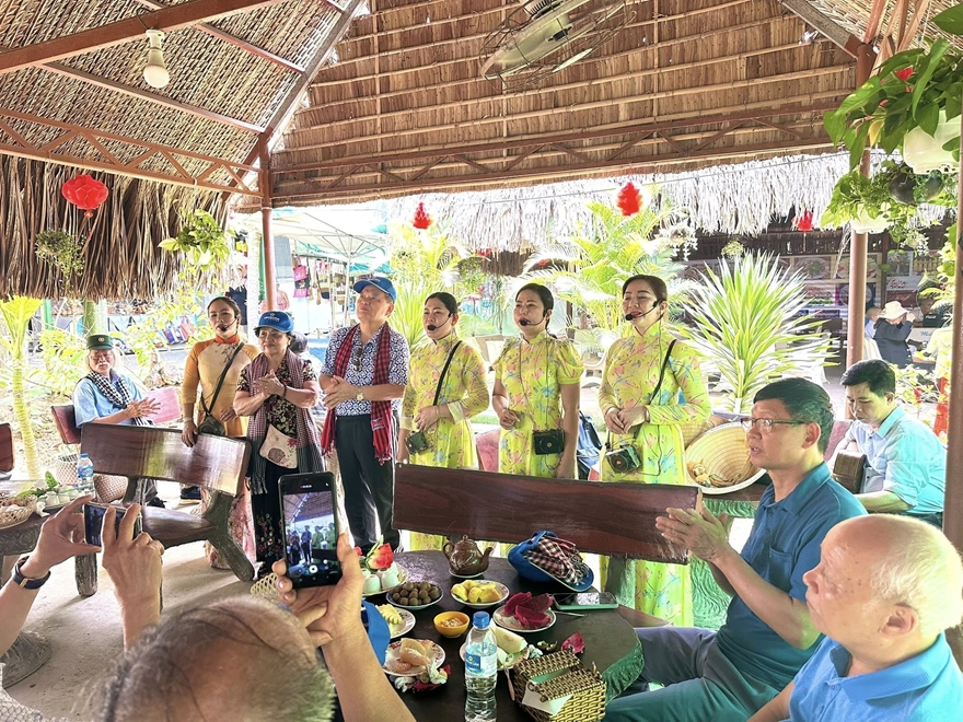 Tour 1 Ngày Về Miền Đất Cù Lao - Khám Phá Cồn Thới Sơn – Cồn Phụng